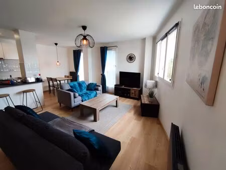 torcy t2 55m² dernier étage ascenseur parking privé - état neuf - rer a
