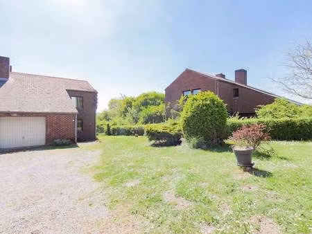 maison à louer à boussu-lez-walcourt € 1.000 (lprt2) - actualimmo | zimmo