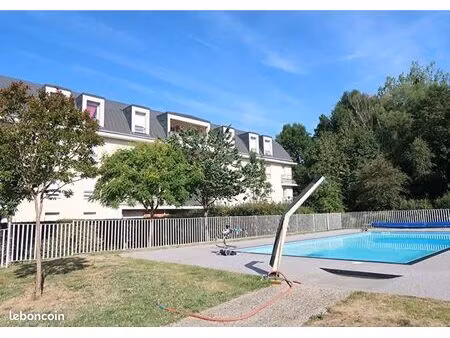 t2 avec piscine non meublé à bapeaume les rouen