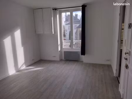 2 pièces à louer à ferrières  village très calme