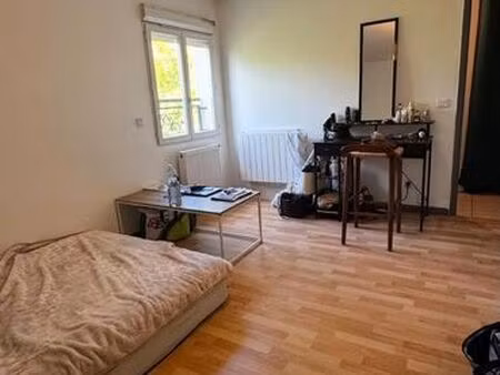 f2 57m²