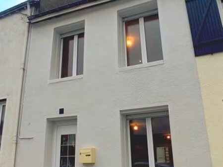 maison de ville avec partie extérieure