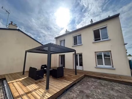 location meublée maison 5 pièces 95 m² à pellouailles-les-vignes (49112)  455 €