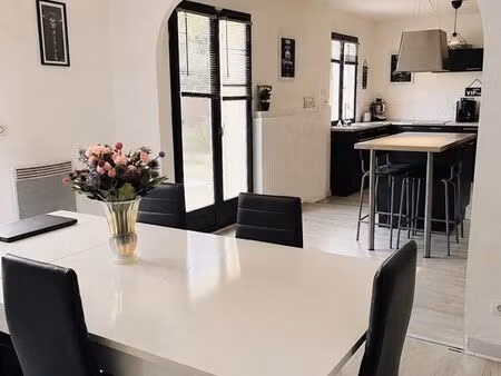 maison familiale (6 chambres + 1 bureau)