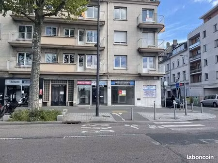 local commercial 216 m²