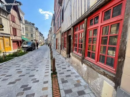 ?️ local commercial exceptionnel – vieux-rouen – bâtiment à colombages – cave voûtée – cou