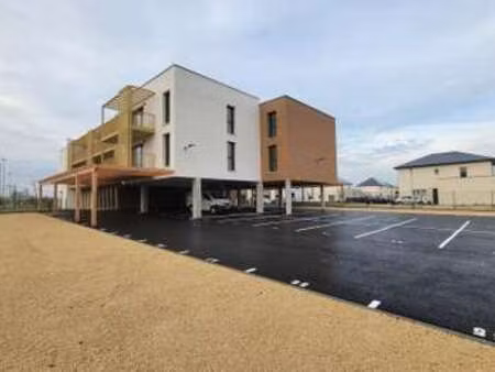 location appartement 4 pièces à ifs (14123) : à louer 4 pièces / 81m² ifs