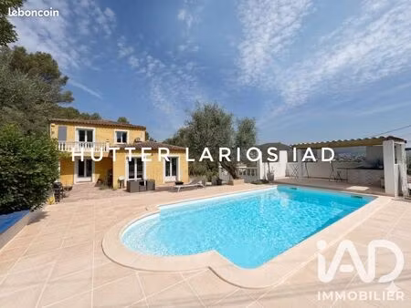 propriété 5 pièces 147 m²