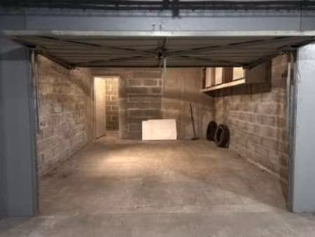 location garage box et parking à nantes (44000) : à louer / nantes