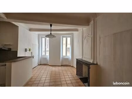 rare : lumineux t1 de 35 m² – dpe c – plein cœur historique (piéton & calme)