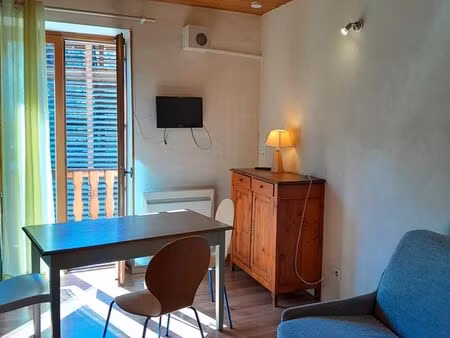 studio meublé 20m2 à louer à l'année plein centre briançon ste catherine