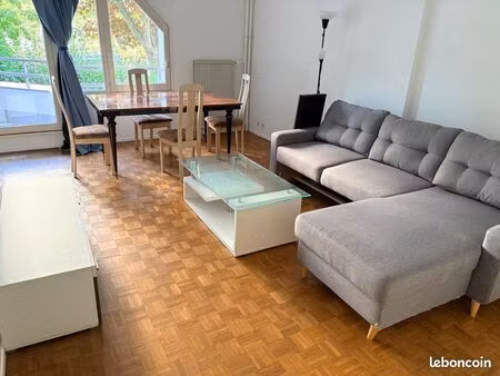 location meublée d'un appartement de 3 pièces de 65 m² à 5 mn du rer a noisy champs