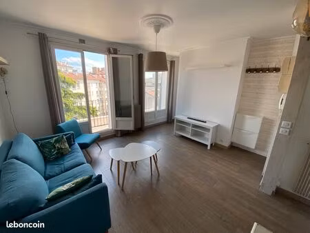 ? appartement 2 pièces meublé 35 m² avec balcon – kremlin-bicêtre ?