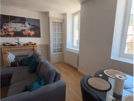 appartement de charme situé au centre de saint claude proche de toute commodité