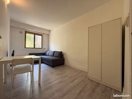 appartement 20 m2 refait à neuf porte de paris