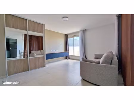 studio 1 pièce 38 m²