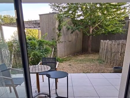 appartement t2 de 48 m² avec un jardin exposé sud à saint-marc-sur-mer