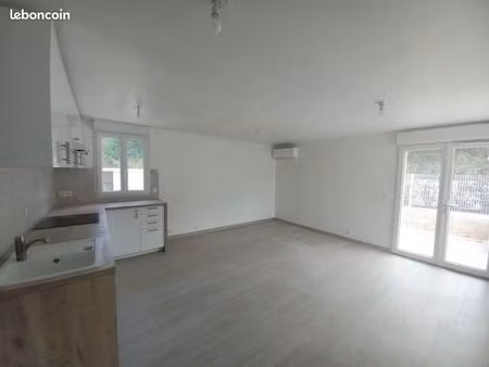 particulier loue t2 avec jardinnet