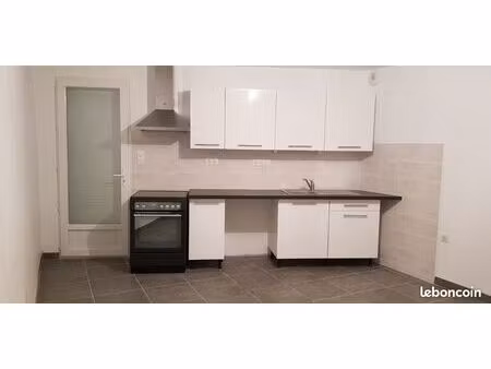 maison de village t3 à laboutarié (non meublée/possibilité de louer meublée)