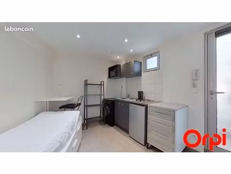 studio 1 pièce 13 m²
