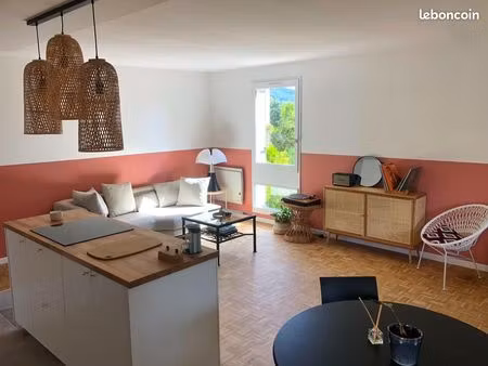 rare – grand appartement meublé 80 m² + loggia 15 m² – parking – hauts cépages  cassis