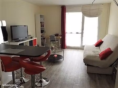 studio meublé – proche gare  compiègne centre  utc