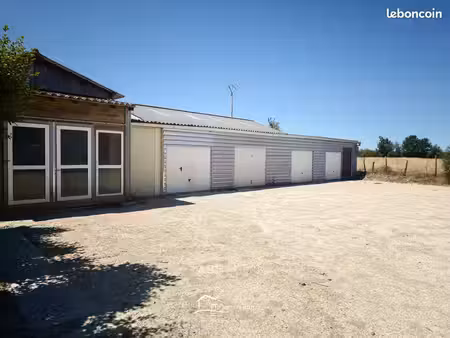 parking/box 1 pièce 25 m²
