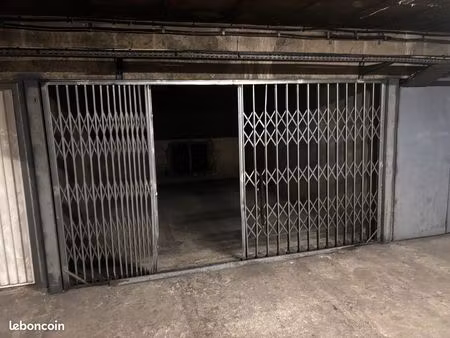 location box parking paris 18 - 18m2