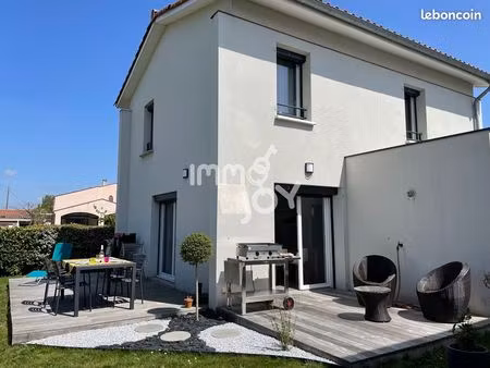 maison 4 pièces 93 m²
