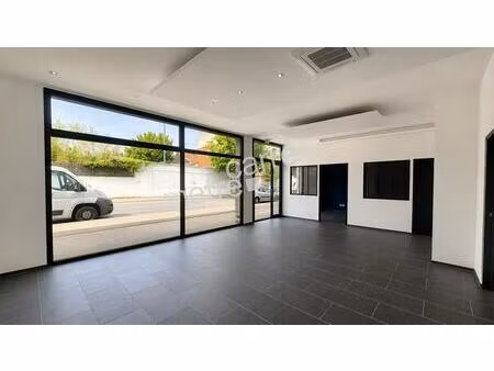 location commerce saint-sébastien-sur-loire 44230 99m²