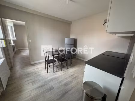 quartier tribunal - clos historique 2pièces - 1er étage loué 430 €