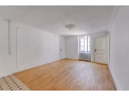 hypercentre  duplex de caractère au 4? & 5? étage