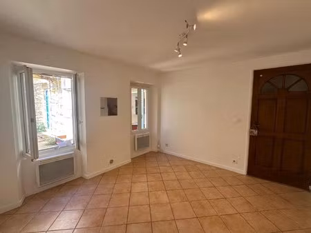 nice – saint-maurice – studio au calme dans un immeuble niçois