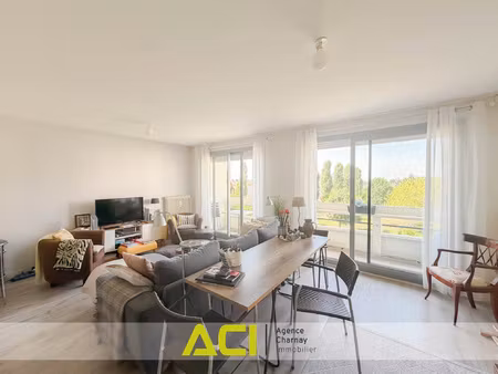 macon nord - bel appartement renove avec balcon - 64m2