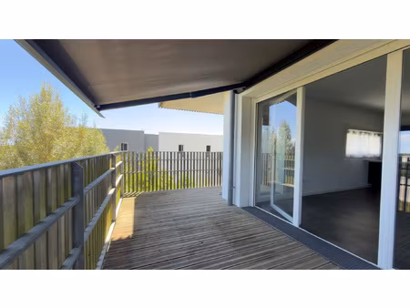 appartement avec aperçu mer idéalement situé entre plages et