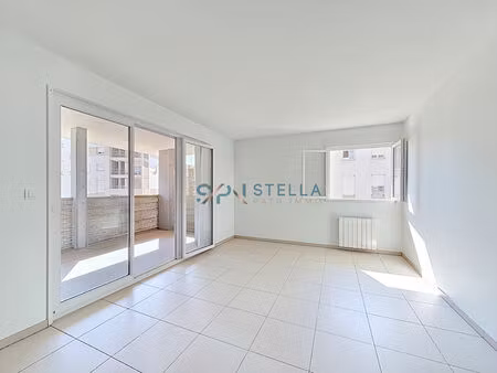 à louer joli t2 avec terrasse