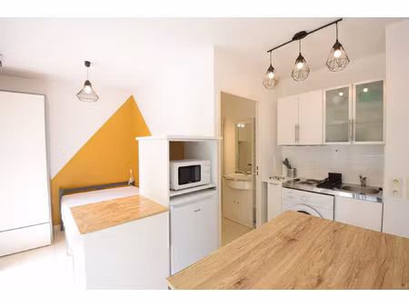 nice saint roch - studio meuble - balcon