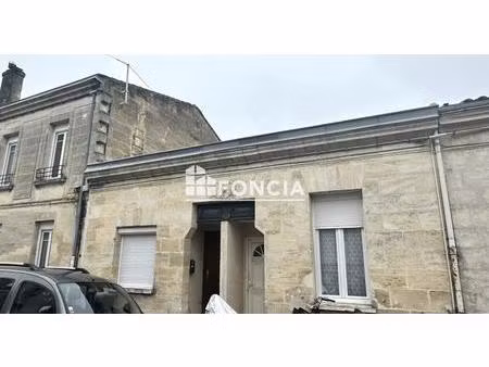 charmante maison en pierre avec jardin – barrière de pessac quartier recherché