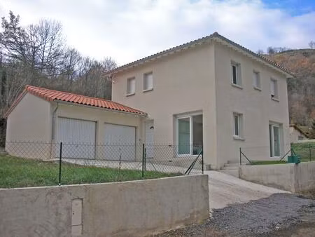 maison f4/5 - garages - jardin