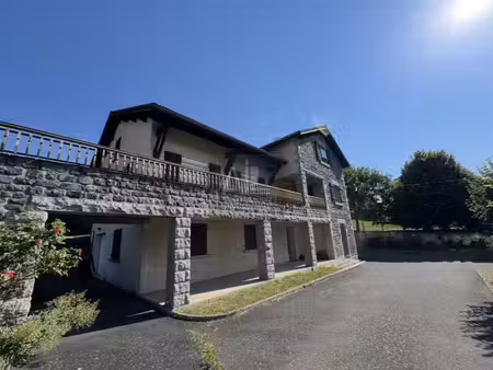 grande maison familiale avec terrain.