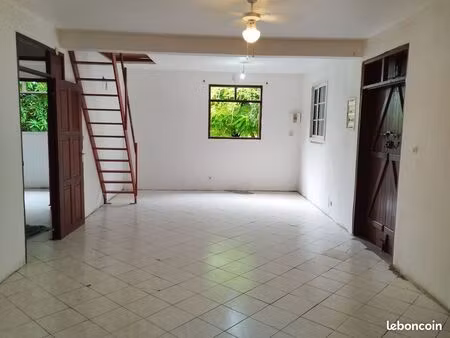 morne-à-l'eau – maison 105 m² sur 1 730 m² de terrain arboré – fort potentiel – 235 000
