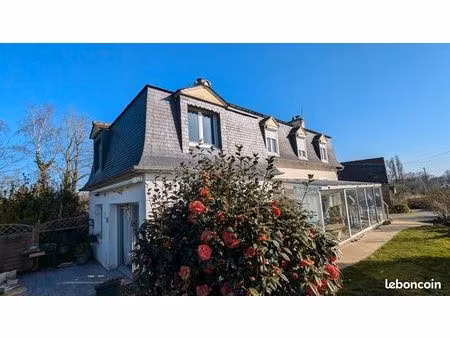 maison avec dependances a renover - 185 m² habitables