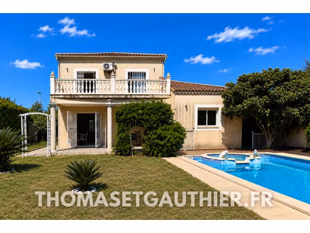maison familiale t5 200m2 avec piscine et dépendance sur 103