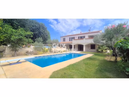 a bouc bel air   maison de 219 m2 sur terrain de 820 m2 avec piscine