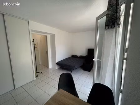 charmant studio meublé de 26 m² – résidence récente en bord de seine – montereau-fault-yon