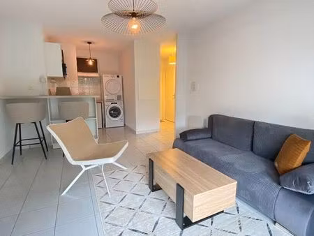 2 pièces refait à neuf au 1er étage – paris 14 quartier plaisance