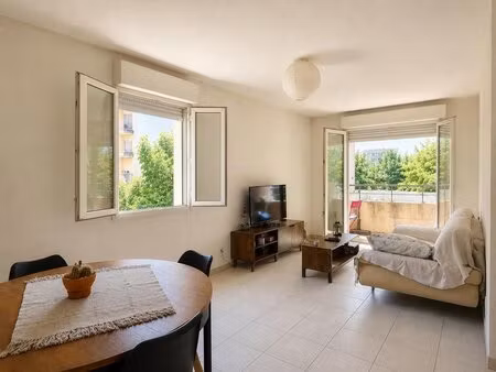 appartement t3 dans résidence récente et sécurisée