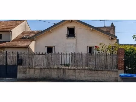 maison de 5 pièces de 74 m² à livry-gargan