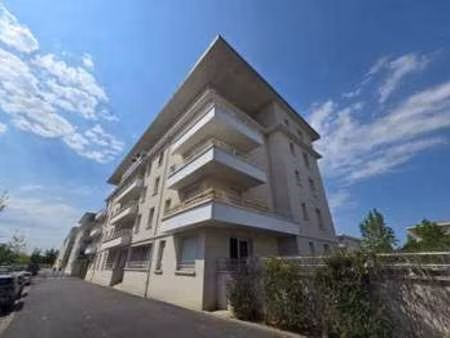 location appartement 3 pièces à caen (14000) : à louer 3 pièces / 70m² caen