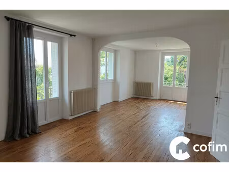 appartement lumineux proche centre oloron